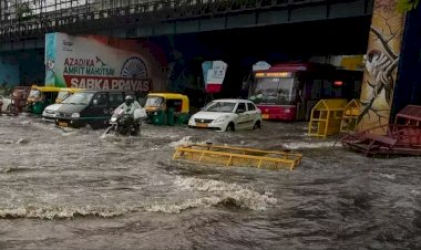 राजधानी दिल्ली में यमुना का पानी उफान पर, सीएम केजरीवाल ने की बाढ़ग्रस्त इलाकों में स्कूल बंद करने की घोषणा