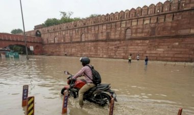 दिल्ली में बाढ़ को लेकर कांग्रेस ने बीजेपी और आम आदमी पार्टी पर साधा निशाना