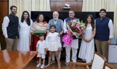 सांसद संजीव अरोड़ा ने परिवार के सदस्यों के साथ पीएम मोदी से मुलाकात की