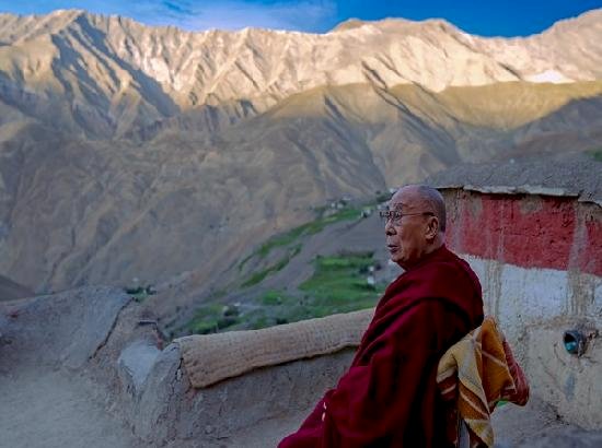 "चीनी मुझसे संपर्क करना चाहते हैं": दलाई लामा तिब्बती समस्याओं पर चीन के साथ बातचीत के लिए तैयार