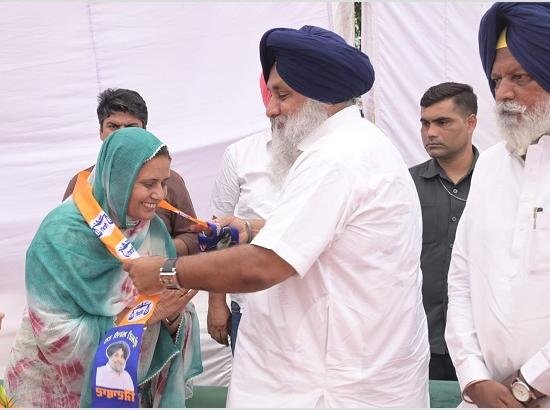 पंजाब आंगनवाड़ी यूनियन की अध्यक्ष हरगोबिंद कौर शिअद में शामिल हुईं
