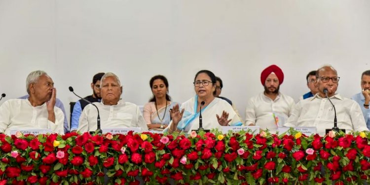 विपक्षी दलों की दूसरी संयुक्त बैठक आज से बेंगलुरु में, अध्यादेश की लड़ाई पर कांग्रेस के समर्थन के बाद AAP होगी शामिल