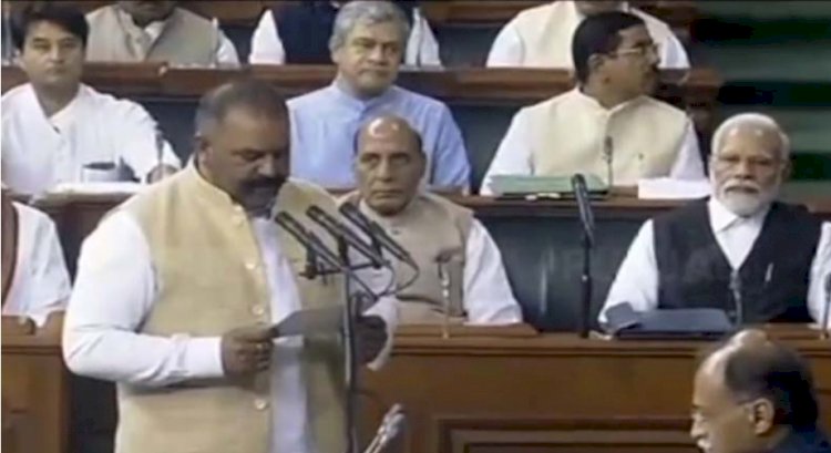 आम आदमी पार्टी के इकलौते एमपी सुशील रिंकू ने पीएम मोदी के सामने लोकसभा में ली शपथ, सीएम भगवंत मान ने दी बधाई