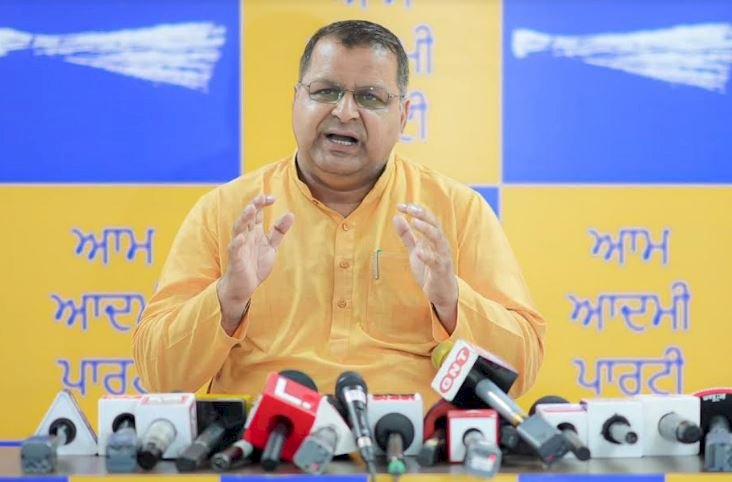 पिछली सरकारों ने कच्चे कर्मचारियों को लेकर सिर्फ वादे किए, कैप्टन अमरिंदर सिंह और चरणजीत चन्नी ने इन्हें बेवकूफ बनाया - गर्ग