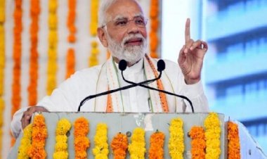 जनधन खातों की संख्या 50 करोड़ के पार पहुंचने पर पीएम मोदी ने सराहना की