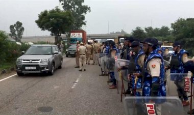 बाढ़ राहत की मांग कर रहे पंजाब, हरियाणा के किसानों को चंडीगढ़ मार्च करते समय हिरासत में लिया गया; मोहाली बॉर्डर पर भारी पुलिस बल तैनात