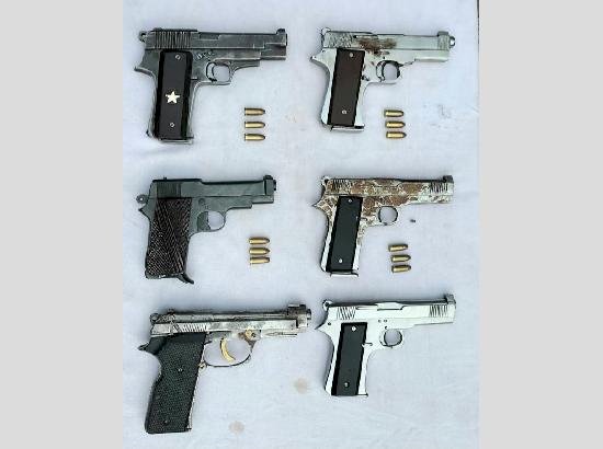 पंजाब पुलिस ने गैंगस्टर रवि बालाचौरिया से छह और पिस्तौल और 12 जिंदा कारतूस बरामद किए