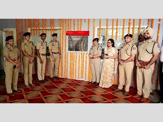 डीजीपी गौरव यादव ने खन्ना में पुलिस स्टेशन कॉन्फ्रेंस हॉल का उद्घाटन किया