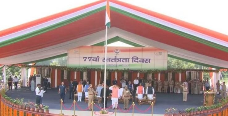उत्तराखंड: सीएम धामी ने 77 वें स्वतंत्रता दिवस पर प्रदेशवासियों को बधाई एवं शुभकामनाएं दीं