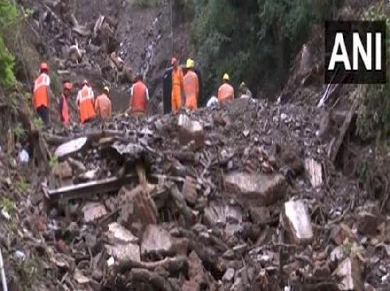 हिमाचल प्रदेश: शिमला में शिव मंदिर के मलबे से 17 शव बरामद