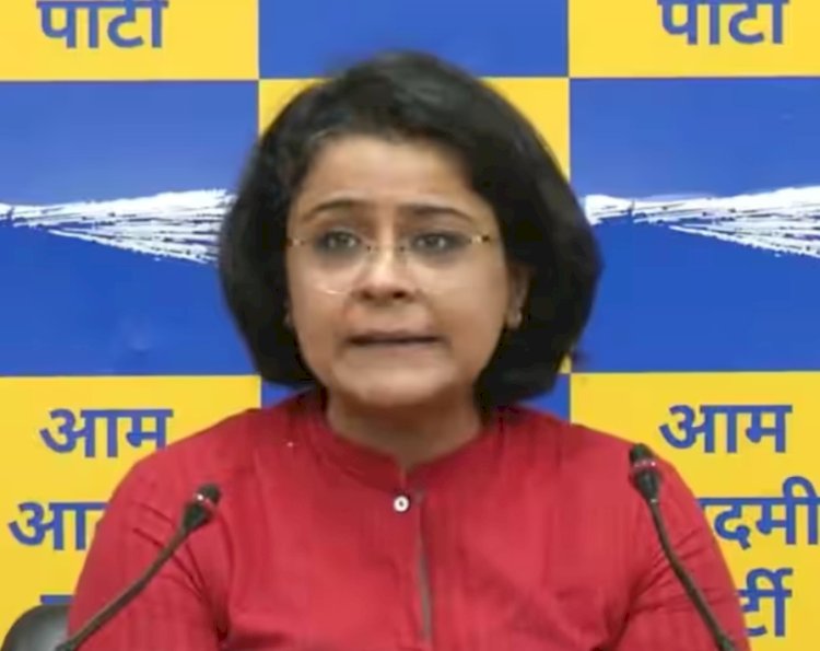 रुपये की गिरती कीमत, डॉलर मे उछाल को लेकर आम आदमी पार्टी ने उठाए केंद्र सरकार पर सवाल