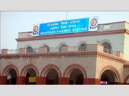 दूसरे चरण में अमृतसर, मोगा और फगवाड़ा रेलवे स्टेशनों को अपग्रेड किया जाएगा: एमपी संजीव अरोड़ा