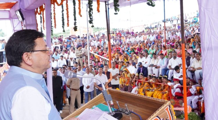 आज मातृशक्ति हर क्षेत्र में प्रतिनिधित्व कर देश का नाम विश्व पटल पर अंकित कर रही है: सीएम धामी