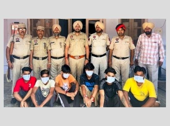 फिरोजपुर पुलिस ने हेरोइन, अवैध शराब बरामद कर 14 लोगों को पकड़ा