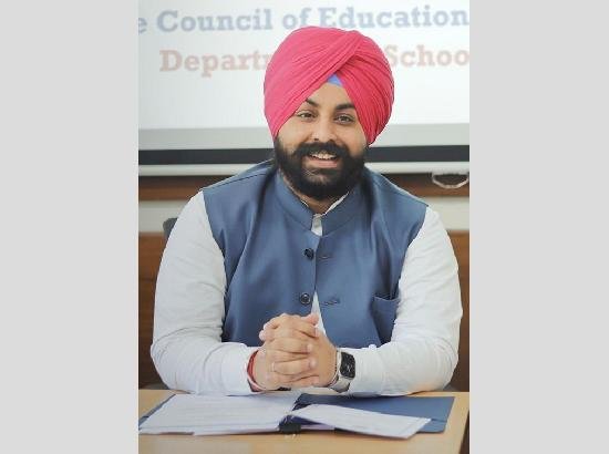 मंत्री हरजोत सिंह बैंस ने 'टीचर ऑफ द वीक' अभियान की शुरुआत की