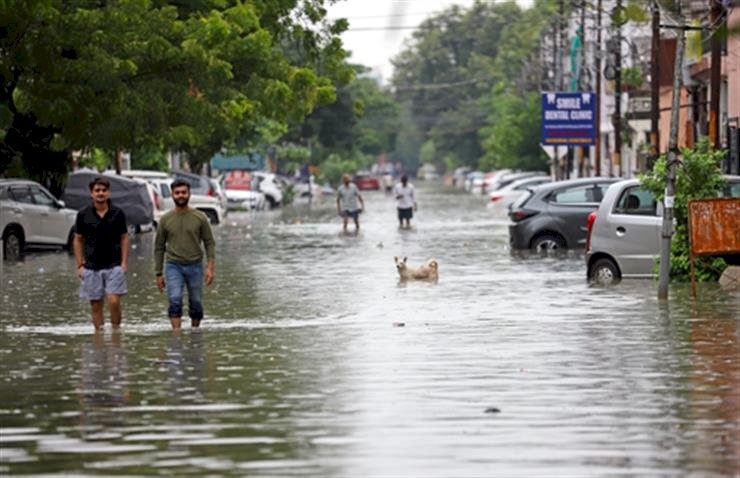 यूपी के 10 जिलों के करीब 56,000 लोग बाढ़ से प्रभावित