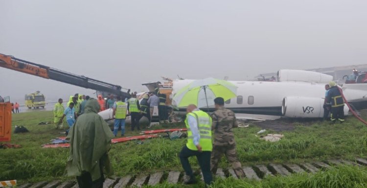 भारी बारिश के बीच मुंबई हवाईअड्डे पर निजी जेट दुर्घटनाग्रस्त, 8 लोग थे सवार