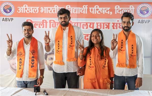 दिल्ली विश्वविद्यालय छात्र संघ चुनाव: एबीवीपी केंद्रीय पैनल की चार सीटों में से तीन पर आगे चल रही है