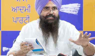 राज्यपाल पंजाब सरकार पर नशे को लेकर लगातार सवाल उठाते हैं, लेकिन वह चंडीगढ़ से पंजाब पहुंच रहे अवैध शराब पर रोक कब लगाएंगे? - मलविंदर सिंह कंग