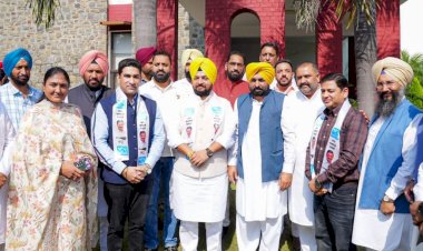 अमृतसर में अकाली दल को लगा बड़ा झटका, कई यूथ अकाली नेता आम आदमी पार्टी में शामिल