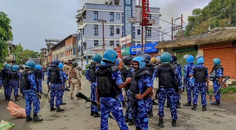 मणिपुर में सरकार ने हिंसा से जुड़े वीडियो-तस्वीरें शेयर करने पर लगाई रोक, कहा- ऐसा किया तो होगी जेल