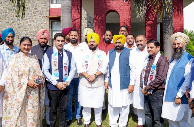 अमृतसर में अकाली दल को लगा बड़ा झटका, कई यूथ अकाली नेता आम आदमी पार्टी में शामिल