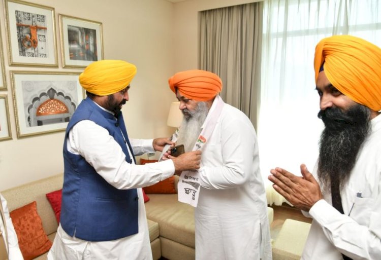 कांग्रेस नेता जगविंदरपाल सिंह आम आदमी पार्टी में शामिल हो गए !