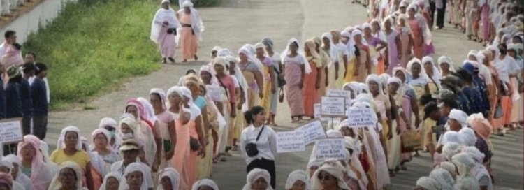 हम कई रातों से सोए नहीं, डर लगता है...', जानें क्यों मणिपुर में सड़कों पर उतरीं सैकड़ों कूकी महिलाएं
