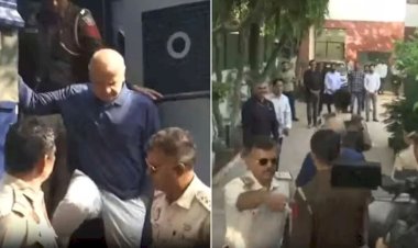 कोर्ट की अनुमति के बाद मनीष सिसौदिया ने दिल्ली स्थित घर पर बीमार पत्नी से मुलाकात की