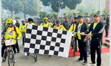 करतार सिंह सराभा के शहीदी दिवस को मनाने के लिए फिरोजपुर के साइकिल चालक पवित्र मिट्टी को लुधियाना ले गए