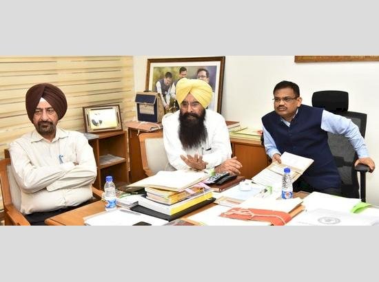 गन्ना काश्तकारों के गोल्डन संधर मिल की तरफ खड़े बकाए 31 मार्च तक अदा किये जाएंगे:  गुरमीत सिंह खुड्डियां