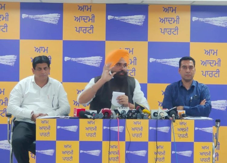 सुखबीर बादल ने स्वीकार किया कि बालासर फार्म और गुड़गांव प्लॉट उनका ही है : मलविंदर कंग