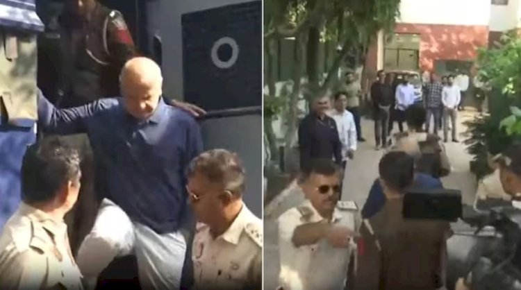 कोर्ट की अनुमति के बाद मनीष सिसौदिया ने दिल्ली स्थित घर पर बीमार पत्नी से मुलाकात की