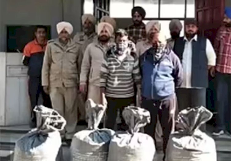 गुरदासपुर- एक क्विंटल चूरापोस्त, 30 हजार ड्रग मनी के साथ दो गिरफ्तार