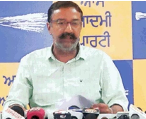आम आदमी पार्टी ने लगाए आरोप: जाखड़ को पंजाब की चिंता नहीं, लोगों को बेवकूफ बनाने के लिए घड़ियाली आंसू बहा रहे हैं