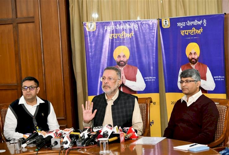 आम आदमी क्लीनिक को अंतरराष्ट्रीय पहचान मिली: पंजाब के स्वास्थ्य मंत्री डॉ. बलबीर सिंह  ने केंद्र सरकार से 621 करोड़ रुपये की आयुष्मान निधि जारी करने का आग्रह किया