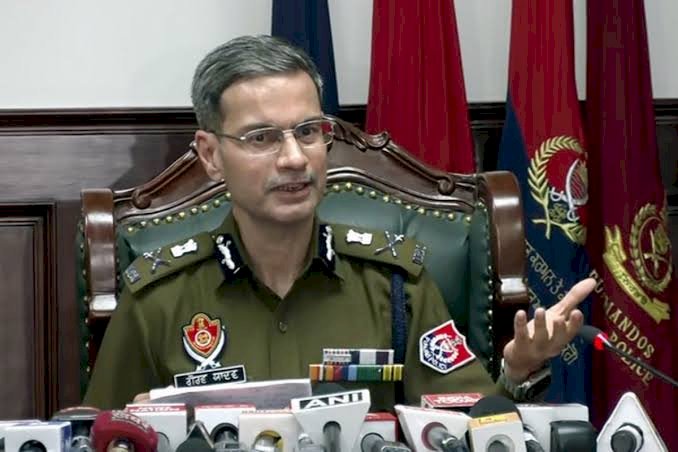 डीजीपी गौरव यादव ने reels बनाने वाले पुलिस कर्मचारियों को दी चेतावनी