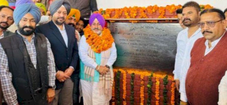 चेतन सिंह जोड़ामाजरा ने नए बस स्टैंड का शिलान्यास किया