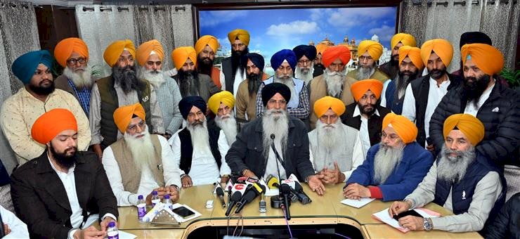 एसजीपीसी अध्यक्ष एडवोकेट धामी ने फेडरेशन के विभिन्न नेताओं के साथ बैठक की