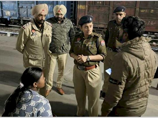 लुधियाना पुलिस द्वारा रेलवे स्टेशन पर अप्रत्याशित चेकिंग