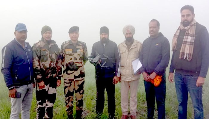 तरनतारन : बीएसएफ और पंजाब पुलिस ने पाकिस्तानी ड्रोन बरामद किया