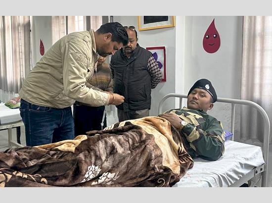 फिरोजपुर में विजय दिवस पर आयोजित शिविर में 200 यूनिट रक्तदान किया गया