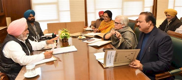 चेतन सिंह जौरामाजरा ने किन्नू उत्पादकों की विभिन्न समस्याओं के शीघ्र समाधान के आदेश दिए