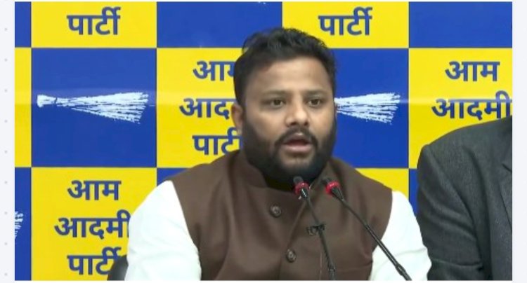 अगले 50 साल केजरीवाल को दिल्ली में हराना नहीं मुमकिन, आप नेता की बीजेपी को दो टूक