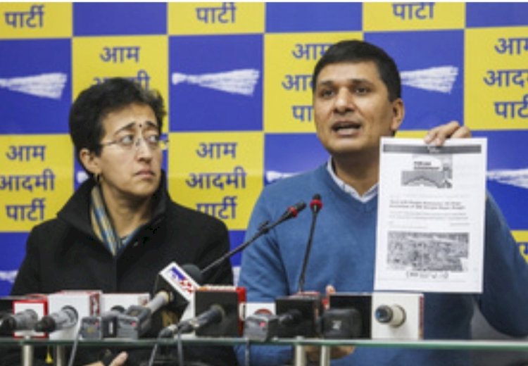 केंद्र सरकार दिल्ली की सभी झुग्गियों को ध्वस्त करना चाहती है : आम आदमी पार्टी