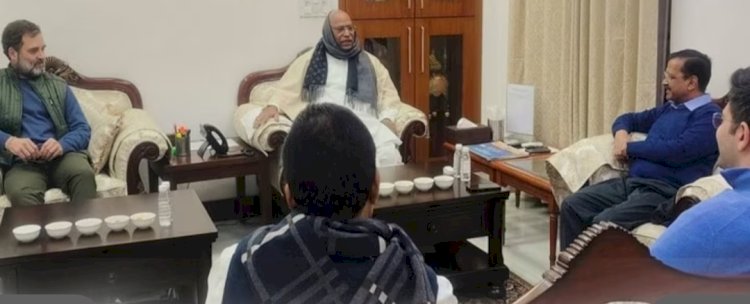 आप और कांग्रेस में सीट शेयरिंग पर बन गई बात! दिल्ली, पंजाब, हरियाणा और गुजरात में कैसा हो सकता है फॉर्मूला