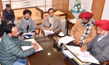 कैबिनेट सब-कमेटी द्वारा स्कूल शिक्षा विभाग से सम्बन्धित अलग-अलग यूनियनों के साथ बैठक 