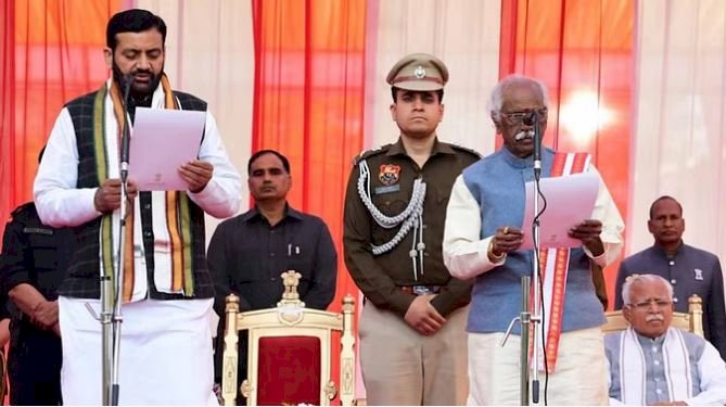 आज बहुमत साबित करेंगे सीएम