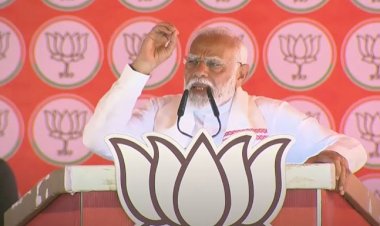 ‘INDI गठबंधन की डूब रही है नाव, सपा-कांग्रेस ले रही झूठ का सहारा’, पीएम मोदी का प्रयागराज से कांग्रेस पर कड़ा वार