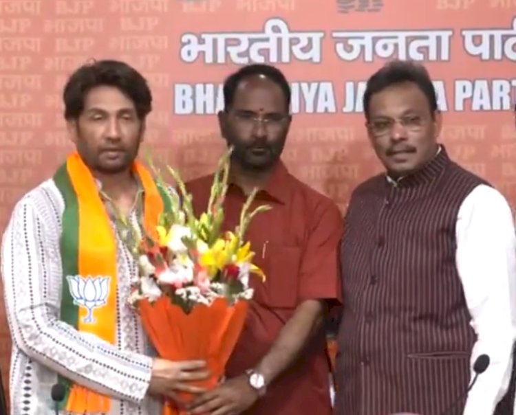 अभिनेता शेखर सुमन बीजेपी में शामिल, राधिका खेड़ा ने भी ज्वाइन की पार्टी, पहले कांग्रेस में रह चुके हैं शेखर सुमन, इस बड़े हीरो के खिलाफ लड़ा था चुनाव...